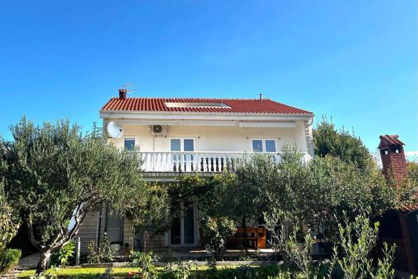 Apartments with parking space Vlasici, Pag - 4139, Đặt Căn hộ Khách sạn tại Kvarner có Bãi đậu xe, Bãi đậu xe