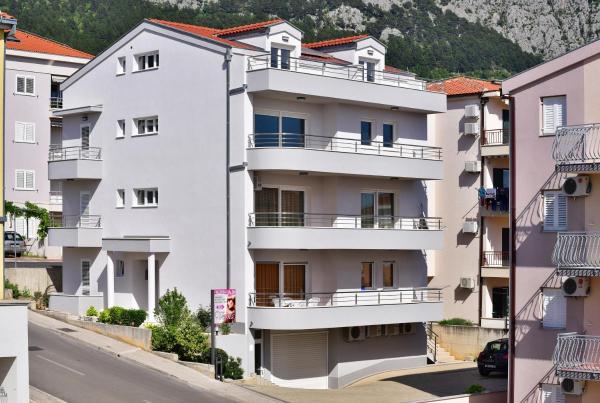 Apartments with a parking space Makarska - 6720, Đặt Căn hộ Khách sạn ở Split-Dalmatia County có chỗ đỗ xe, Bãi đậu xe