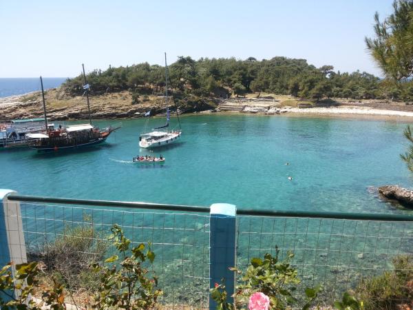 Gorgona Rooms, Đặt  Alyki Thassos