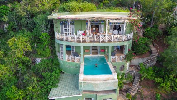 Arcadia Cliff House, Đặt Nhà nghỉ dưỡng Khách sạn ở Coast Region có chỗ đỗ xe, Bãi đậu xe