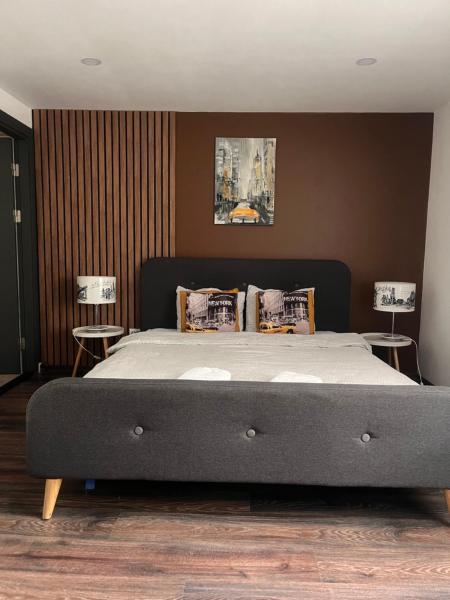 Vila Belmondo, Đặt Nhà khách Khách sạn ở Transylvania có chỗ đỗ xe, Bãi đậu xe