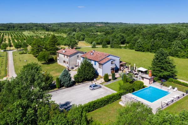 Hotel Tomažići, Đặt Khách sạn Khách sạn tại Central Istria có Hồ bơi, Hồ bơi