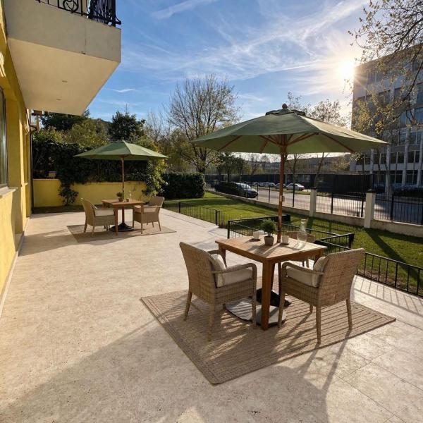 Vila Yzabelle, Đặt Khách sạn Eforie Constanta