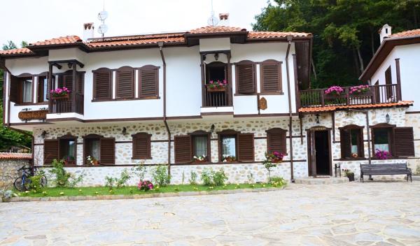 Family Hotel Dinchova kushta, Đặt Khách sạn Rozhen Pirin Mountains