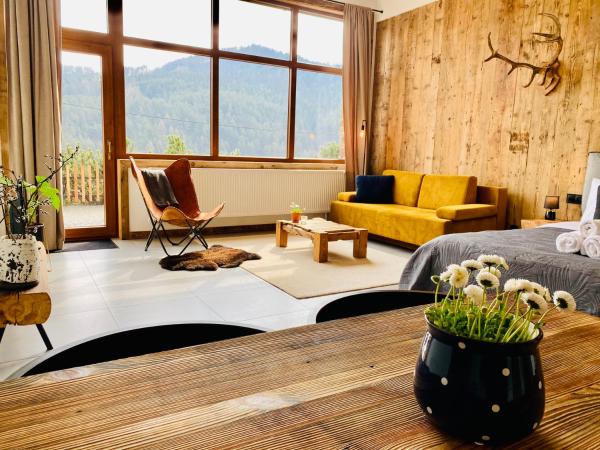 Apartamenty Piwniczna, Đặt Căn hộ Khách sạn ở Lesser Poland có chỗ đỗ xe, Bãi đậu xe