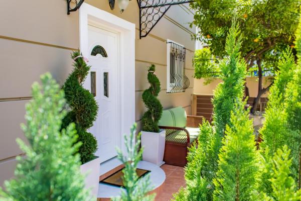 Villa Galata, Đặt Biệt thự Galatás Crete
