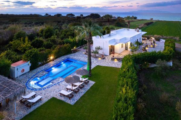 Villa Palmeras, Đặt Biệt thự Soroni Rhodes Town