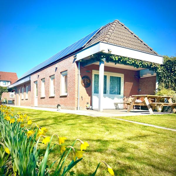 Rooi Bij de Knoptoren B&B, Đặt Nhà nghỉ có bữa sáng Sint-Oedenrode Noord-Brabant