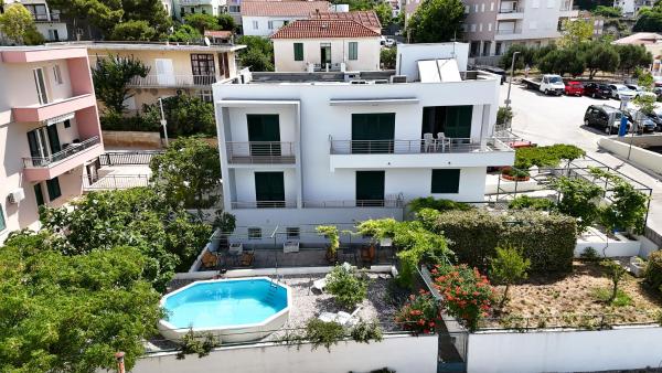 Apartments turtle gardens, Đặt Căn hộ Khách sạn ở Split-Dalmatia County có hồ bơi, Hồ bơi