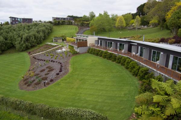 One Burgess Hill, Đặt Khách sạn căn hộ New Plymouth Stratford Mountain Club