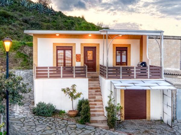 Villa Crypty, Đặt Biệt thự Soroni Rhodes Town