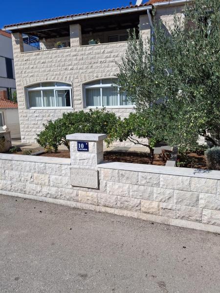 Apartments Marino, Đặt Căn hộ Supetar Brac