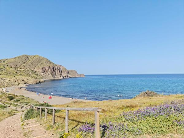 MARLOP´S ROOMS, Đặt Nhà khách La Isleta del Moro Cabo de Gata