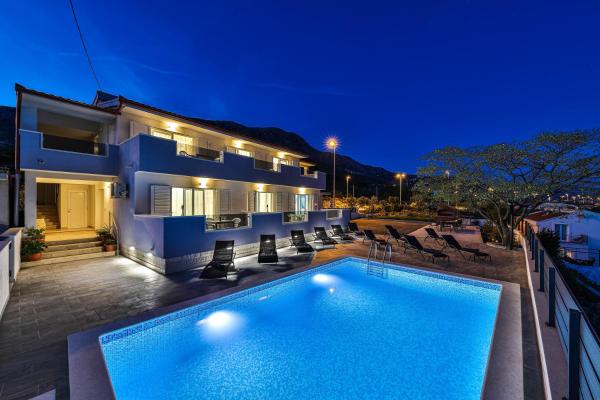 Villa Dišpet, Đặt Biệt thự Khách sạn ở Split-Dalmatia County có chỗ đỗ xe, Bãi đậu xe