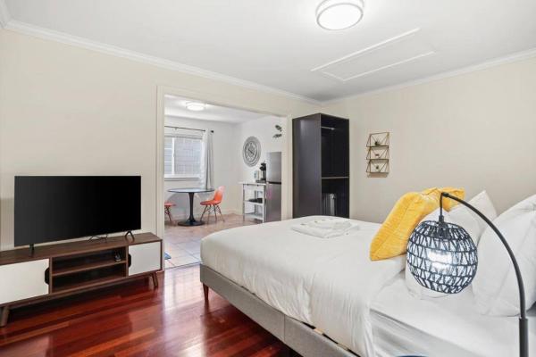 Lovely Relaxing Private Studio Near Westlake, Đặt Nhà nghỉ dưỡng Thành phố Daly San Mateo County