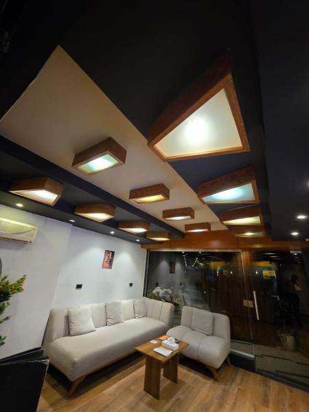 Garden City Plaza Hotel