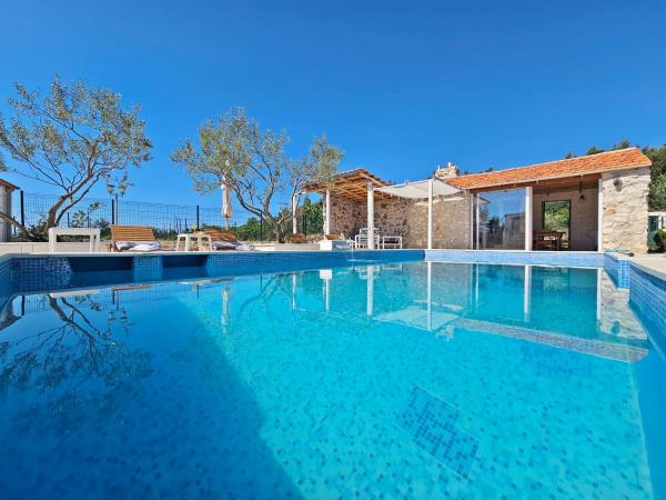 Flamingo - House with private pool, Đặt Biệt thự Khách sạn ở Split-Dalmatia County có hồ bơi, Hồ bơi