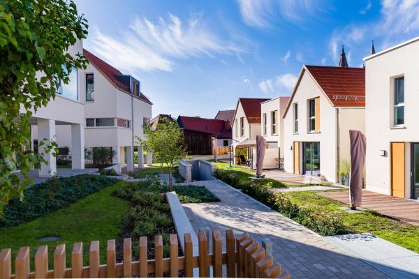 Gästehaus Brunnenkunst - Exklusiv wohnen im Herzen der Stadt, Đặt Nhà nghỉ dưỡng Khách sạn ở Thuringia có chỗ đỗ xe, Bãi đậu xe