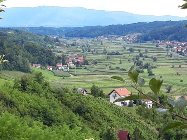 Robinzonski smještaj Tepeš, Đặt Khách sạn Khách sạn ở Croatian Zagorje có chỗ đỗ xe, Bãi đậu xe