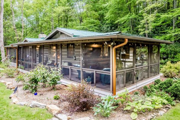 Wake Robin, Đặt  Franklin Bắc Carolina