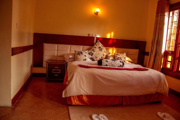 The Charity Hotel International, Đặt  Arusha Tanzania