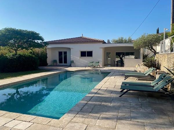 Villa de Pullis, Đặt  Poulx Languedoc-Roussillon