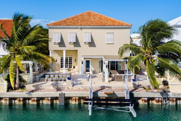 Abundance and Prosperity Villa, Đặt  Long Bay Hills Providenciales