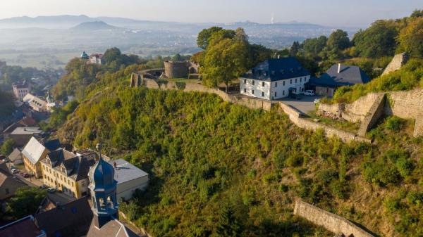 Hrad Krupka, Đặt  Krupka Usti nad Labem