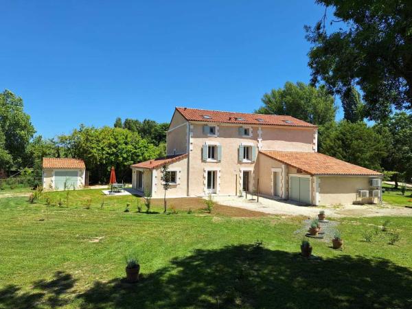 Au son de leau, Đặt  Birac Charente
