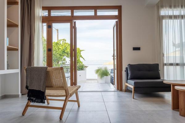 Icon seaside apartments, Đặt  Chios Chios