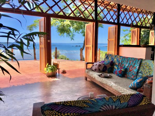Makako Lodge, Đặt  Nosy Komba Madagascar
