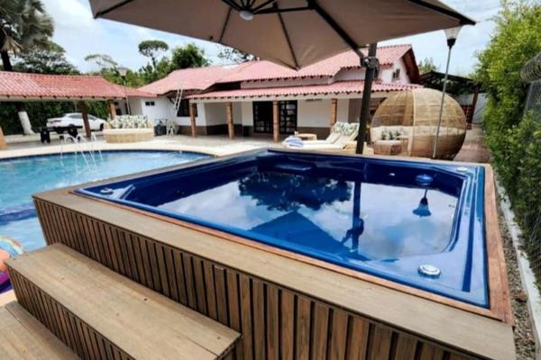 Villa Valerie, Đặt  Villavicencio 