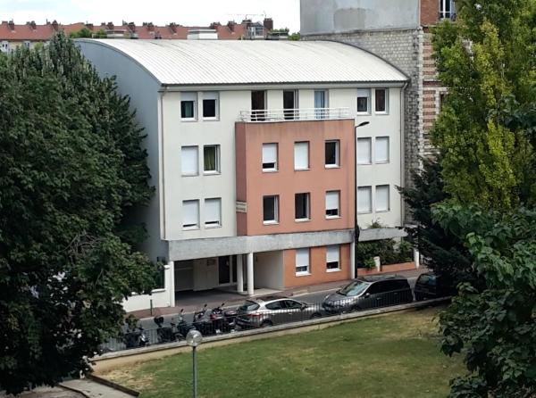 Residence Erasmus, Đặt  Malakoff Asnieres-sur-Seine