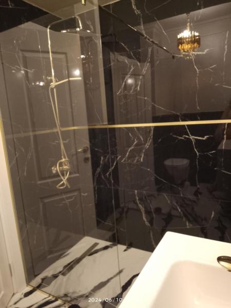 apartament, Đặt  Khách sạn ở Transylvania có chỗ đỗ xe, Bãi đậu xe