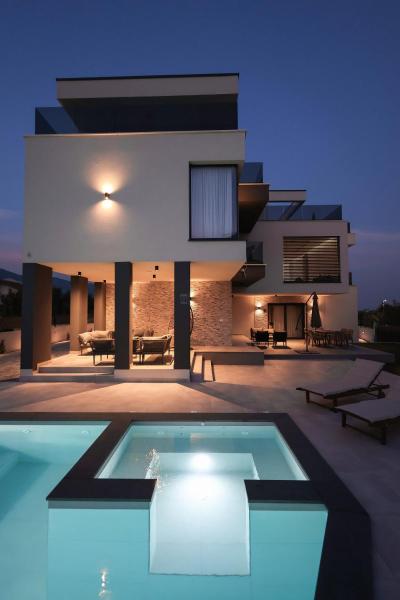 Villa Amare Apartments, Đặt Căn hộ Khách sạn ở Split-Dalmatia County có hồ bơi, Hồ bơi