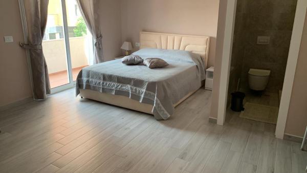 Meri Rooms, Đặt  Vlorë Vlorë County