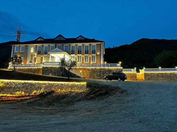 Hotel Rubin, Đặt  Rubik 
