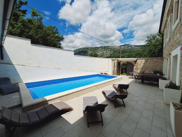Villa Stone castle, Đặt  Khách sạn tại Kvarner có Hồ bơi, Hồ bơi