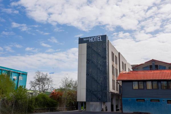 Bucharest Airport Accomodation, Đặt Khách sạn Khách sạn tại Ilfov có Hồ bơi, Hồ bơi
