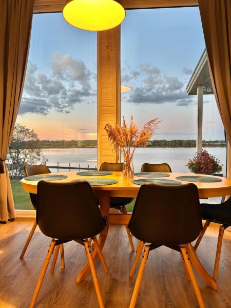 Sodyba Po klevu, Đặt  Moletai Utena