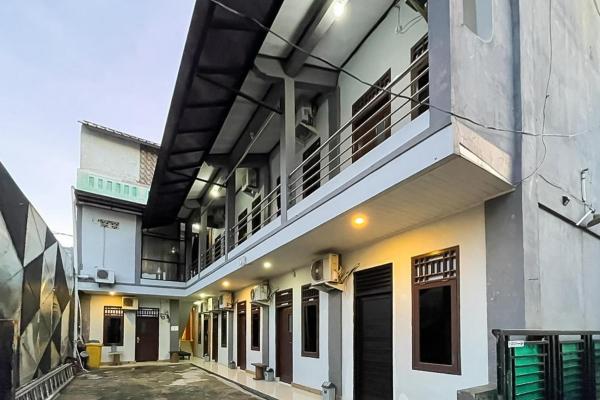 RedDoorz Syariah near Mall Of Serang, Đặt Khách sạn Kumprung Banten
