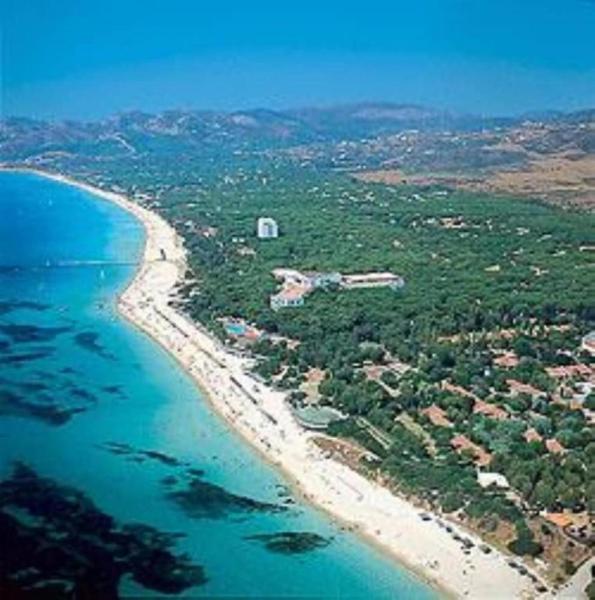 Villa Lussu, Đặt  Fort Village Sardegna