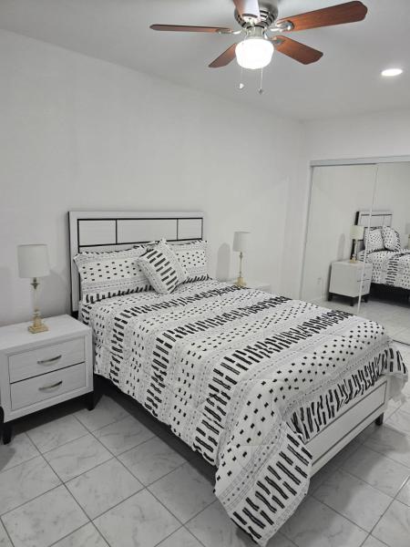 Pura Esencia, Đặt  Bắc Las Vegas 
