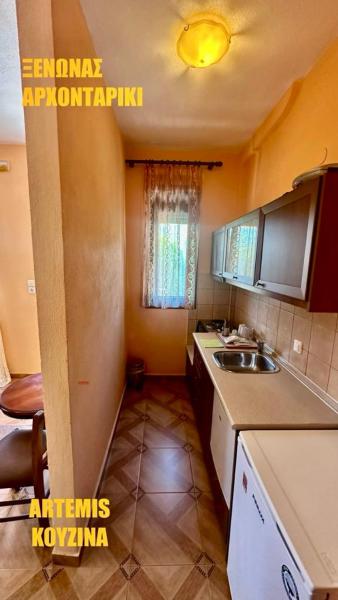 Xenonas ARXONTARİKİ, Đặt  Mikrón Dhérion Thrace