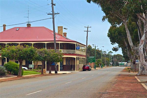 The Brookton, Đặt  Brookton 