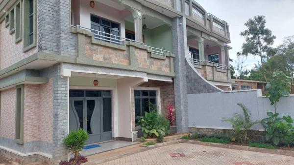 SANGWA NEZA HOUSE, Đặt  Ki-ga-li Nyarugenge