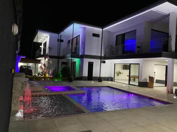 Chalet El Pilar Bacelona Quindio, Đặt Nhà gỗ Barcelona Quindio