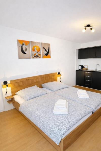 Ado Pension, Đặt  Wedel Schleswig-Holstein