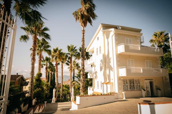 Villa Nicadè, Đặt  Corbara Campania