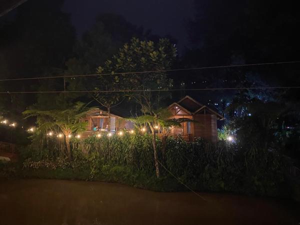 Melrimba Garden, Đặt  Tengahgirang West Java